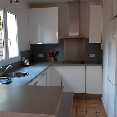 Quiet Duplex 89 M With Garden And Terrace