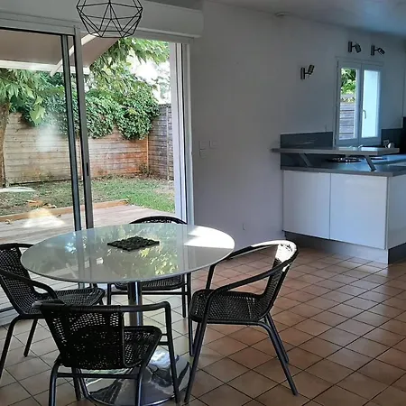 Daire Quiet Duplex 89 M With Garden And Terrace